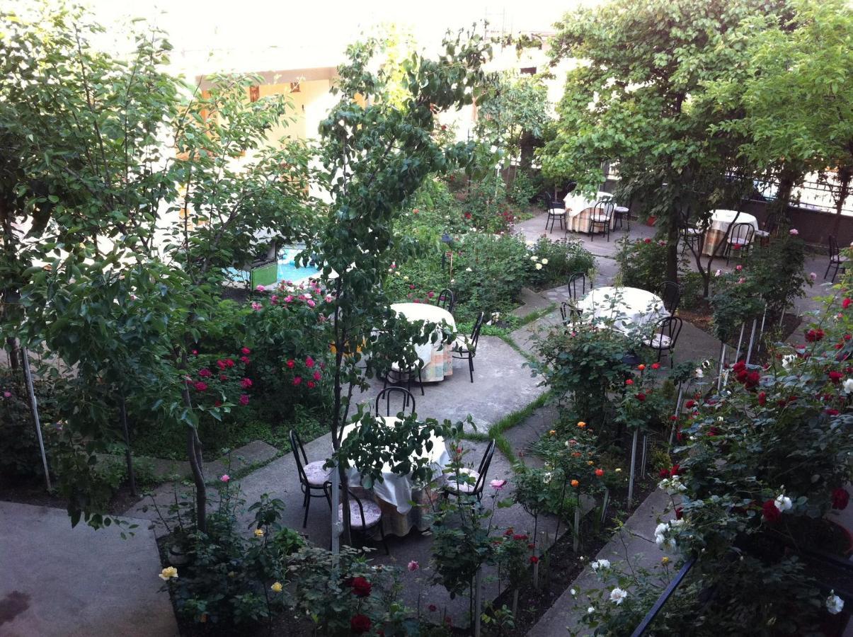 Hostel Tropical Drobeta Turnu Severin Exteriér fotografie